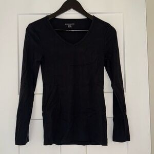Amazon basics v-neck long sleeve